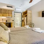 Almyra Apartments & Studios