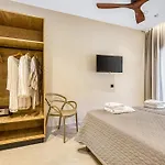 Almyra Apartments & Studios