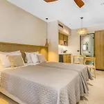 Almyra Apartments & Studios