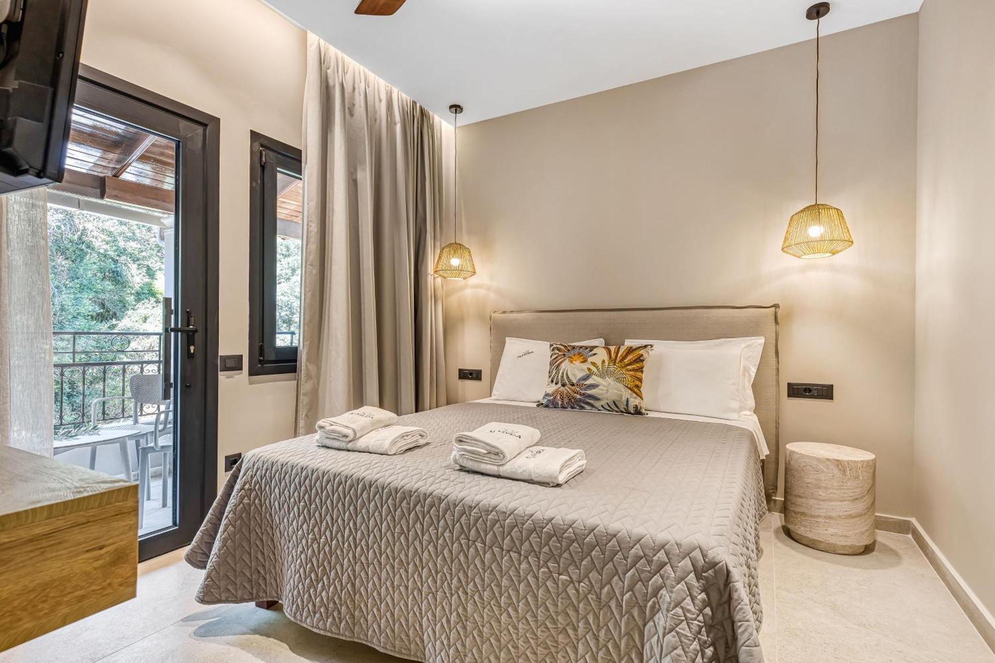 Almyra & Aparthotel 3*
